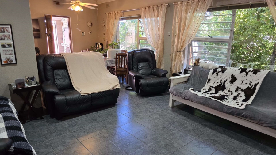 6 Bedroom Property for Sale in Churchill Estate Western Cape